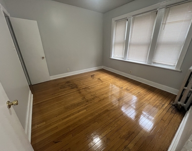 6802 S Clyde Avenue - Photo Thumbnail 2