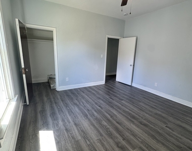 720 E 14th Street - Photo Thumbnail 5