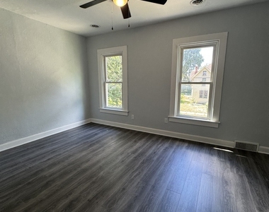 720 E 14th Street - Photo Thumbnail 1