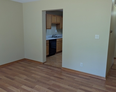 262 Sunset Boulevard - Photo Thumbnail 10
