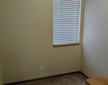 262 Sunset Boulevard - Photo Thumbnail 14