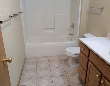 262 Sunset Boulevard - Photo Thumbnail 17