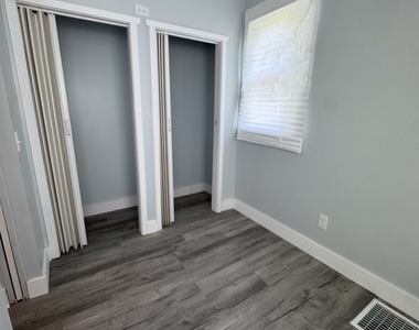 720 E 14th Street - Photo Thumbnail 7