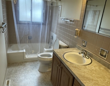 850 S Hillside Avenue - Photo Thumbnail 9