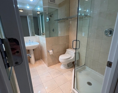 505 N Lake Shore Drive - Photo Thumbnail 10