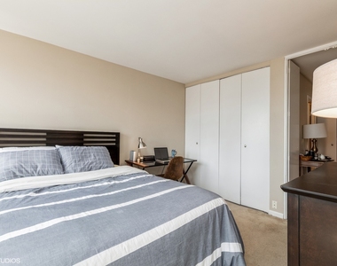111 E Chestnut Street - Photo Thumbnail 9