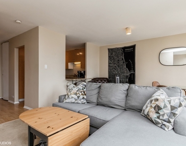 111 E Chestnut Street - Photo Thumbnail 2