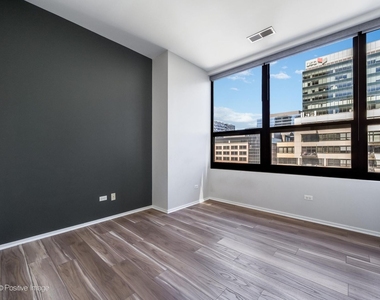 130 S Canal Street - Photo Thumbnail 11