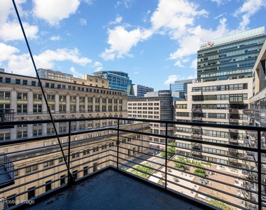 130 S Canal Street - Photo Thumbnail 4
