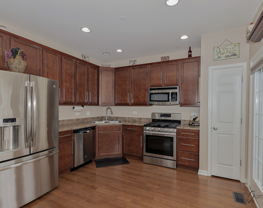 9870 Williams Drive - Photo Thumbnail 3