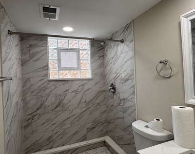2036 Lake Avenue - Photo Thumbnail 6