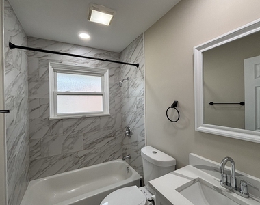 2036 Lake Avenue - Photo Thumbnail 5