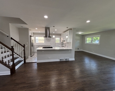 2036 Lake Avenue - Photo Thumbnail 1
