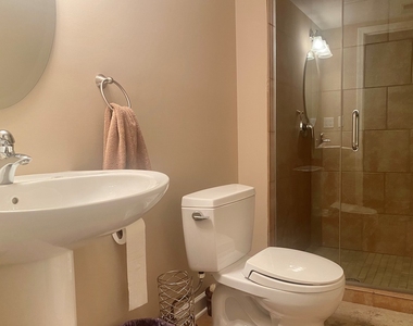 1501 Stonegate Manor - Photo Thumbnail 14