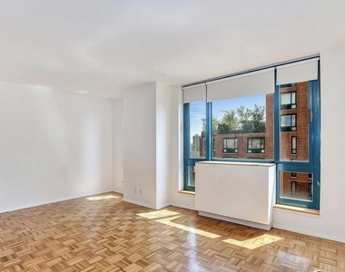 1 Irving Place - Photo Thumbnail 1