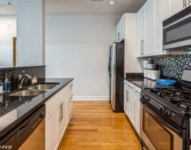 4453 N Magnolia Avenue - Photo Thumbnail 6