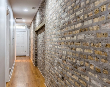 4453 N Magnolia Avenue - Photo Thumbnail 8