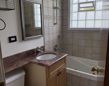 212 Valerie Court - Photo Thumbnail 20