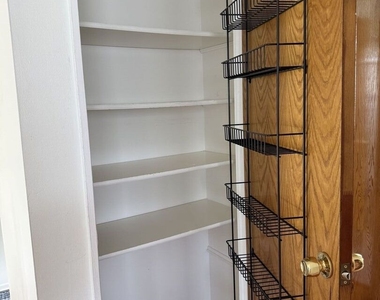 212 Valerie Court - Photo Thumbnail 24