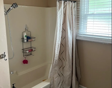 2904 Frank Turk Drive - Photo Thumbnail 11