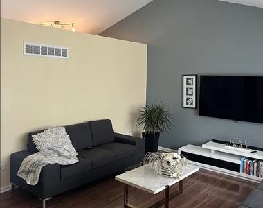 2904 Frank Turk Drive - Photo Thumbnail 3