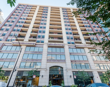 451 W Huron Street - Photo Thumbnail 24