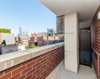 451 W Huron Street - Photo Thumbnail 19