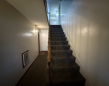 259 Stoneybrook Lane - Photo Thumbnail 2