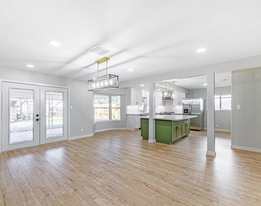 8518 Cedel Dr - Photo Thumbnail 9