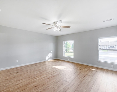 8518 Cedel Dr - Photo Thumbnail 17