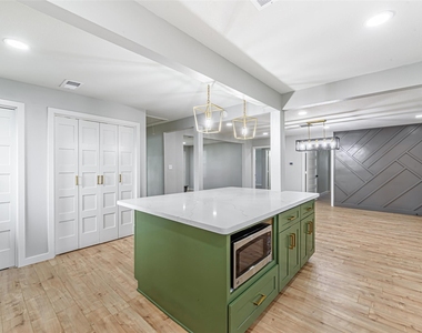 8518 Cedel Dr - Photo Thumbnail 14