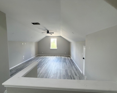 9413 Savannah Holly Drive - Photo Thumbnail 12