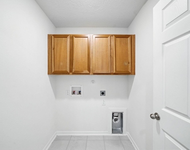 539 Broken Boulder Street - Photo Thumbnail 7