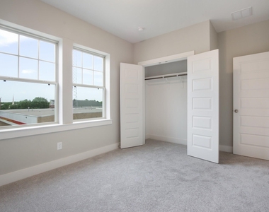 12558 Malachite Way - Photo Thumbnail 25