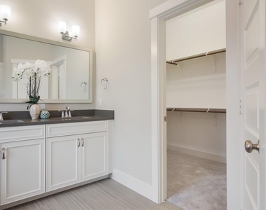 12558 Malachite Way - Photo Thumbnail 19
