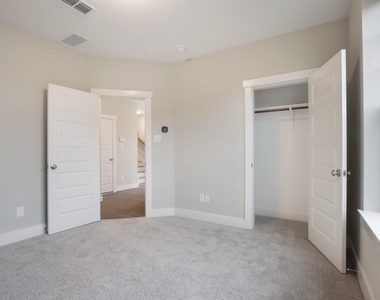 12558 Malachite Way - Photo Thumbnail 5