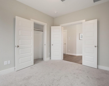 12558 Malachite Way - Photo Thumbnail 4