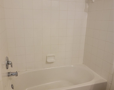 424 Folk Crest Lane - Photo Thumbnail 15