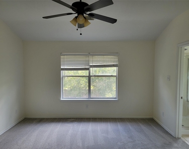 424 Folk Crest Lane - Photo Thumbnail 17