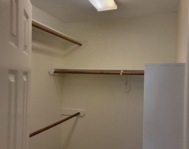 424 Folk Crest Lane - Photo Thumbnail 21