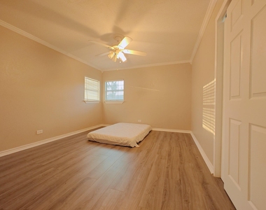 321 21st Avenue N - Photo Thumbnail 23