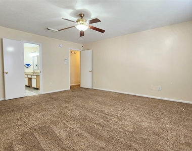 18123 Noble Forest Drive - Photo Thumbnail 16