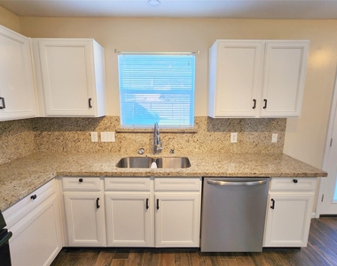 18123 Noble Forest Drive - Photo Thumbnail 10