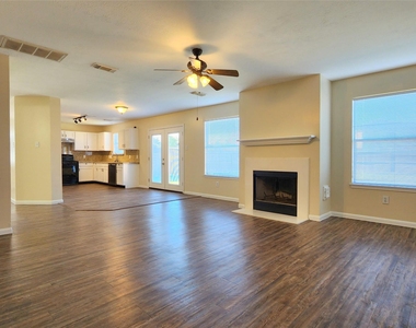 18123 Noble Forest Drive - Photo Thumbnail 6