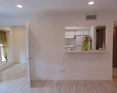 3220 69th Street - Photo Thumbnail 17