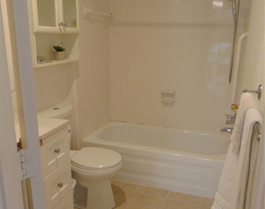 3220 69th Street - Photo Thumbnail 21