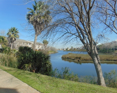3220 69th Street - Photo Thumbnail 32