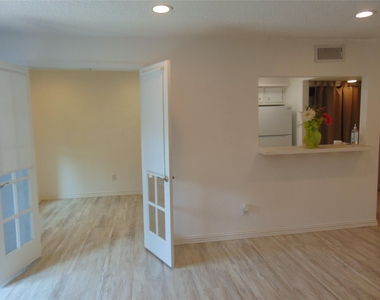 3220 69th Street - Photo Thumbnail 18