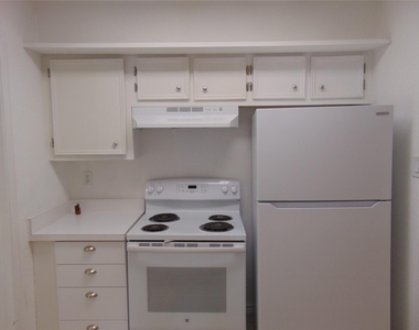 3220 69th Street - Photo Thumbnail 10