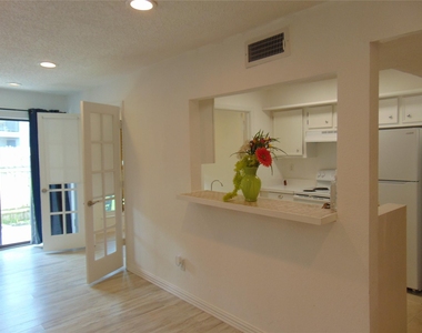 3220 69th Street - Photo Thumbnail 16